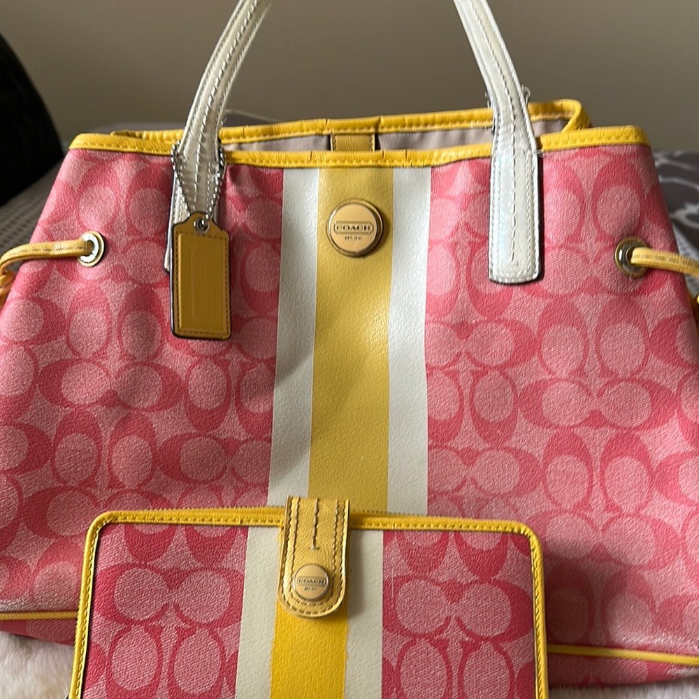 Coach Pink and Yellow Shoulder Bag with Signature Pattern - Picture 16 of 17